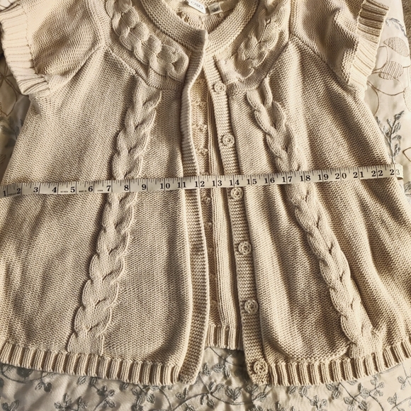 Solid Cable-knit Short-sleeved Cardigan in Natural - Picture 6 of 8